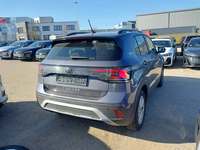 Pogled od pozadi desno