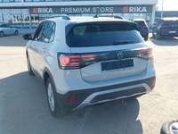 Pogled od pozadi levo