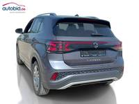 Vaade tagant vasakult