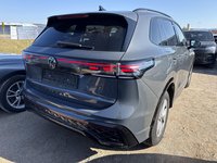 Pogled od pozadi desno