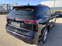 Pogled od pozadi desno