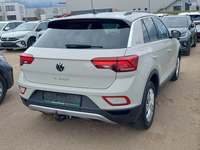 Pogled od pozadi desno