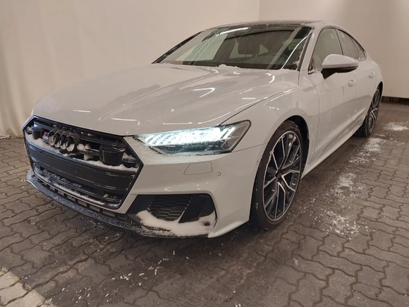 Pogled od napred levo