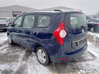 Vaade tagant vasakult