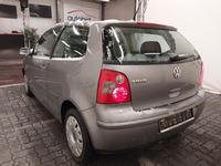 Pogled od pozadi levo