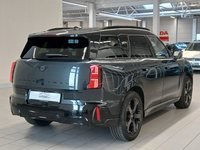 Pogled od pozadi desno