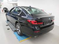 Vista trasera izquierda