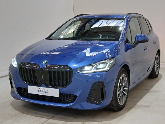 Pogled sprijeda lijevo