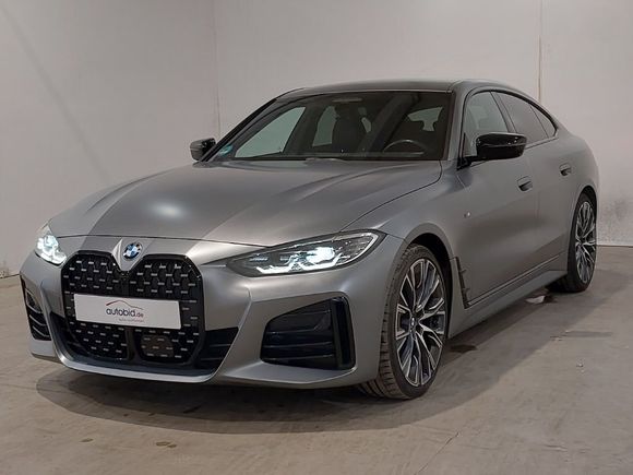 Pogled od napred levo