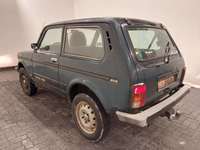 Pogled od pozadi levo