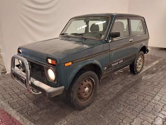 Pogled od napred levo