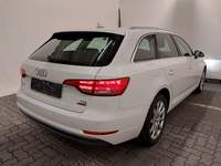 Pogled od pozadi desno