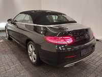 Pogled od pozadi levo