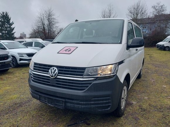 Pogled od napred levo