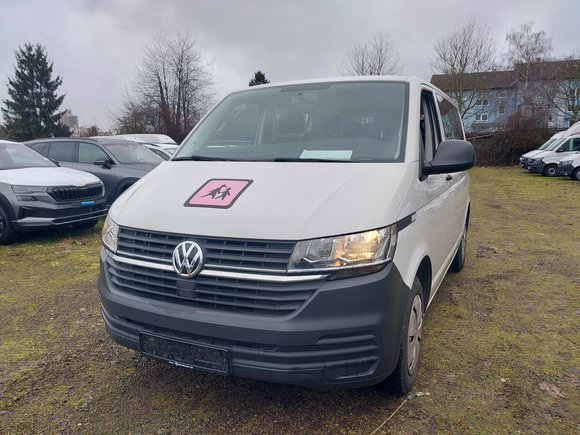 Pogled od napred levo