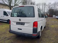 Pogled od pozadi desno