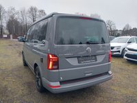 Pogled od pozadi levo