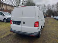 Pogled od pozadi desno