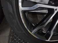 сзади справа