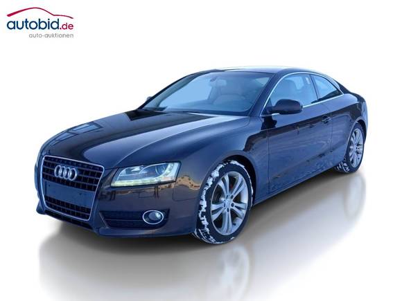 Pogled od napred levo