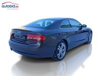 Pogled od pozadi desno