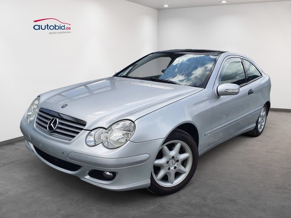 Pogled od napred levo