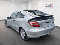 Pogled od pozadi levo