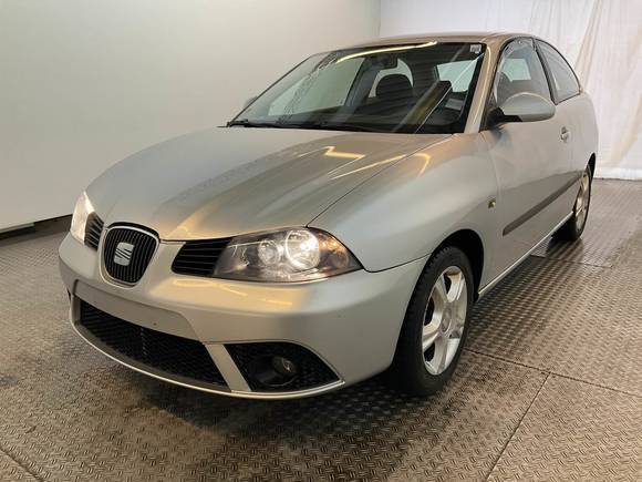 Pogled sprijeda lijevo