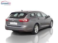 Pogled od pozadi desno