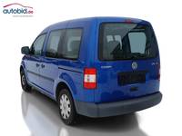 Vaade tagant vasakult