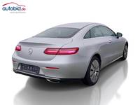 Vista trasera derecha