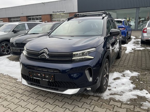 Pogled od napred levo