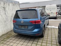 Pogled od pozadi desno