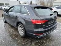 Vaade tagant vasakult