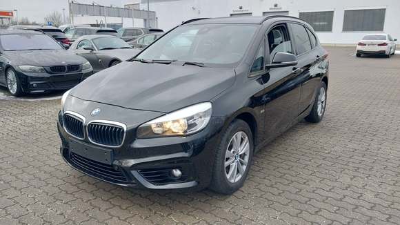 Náhled zpředu zleva