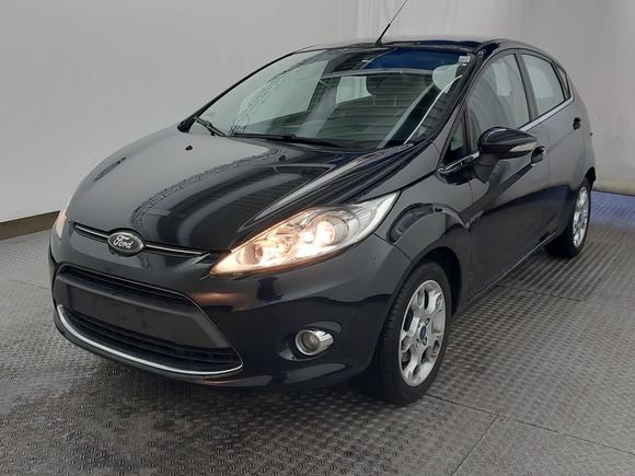 Pogled sprijeda lijevo