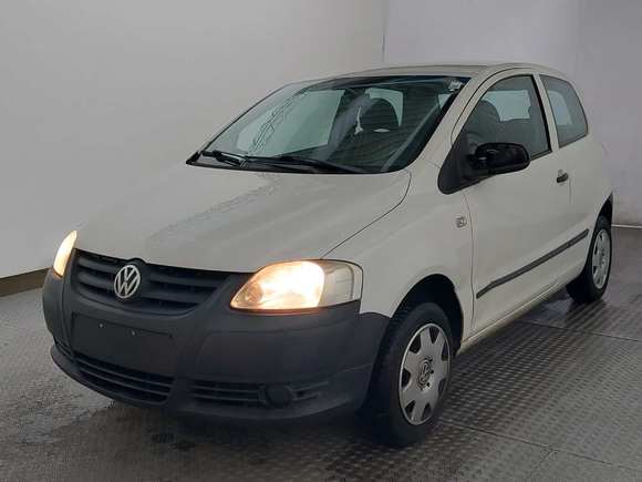 Pogled sprijeda lijevo