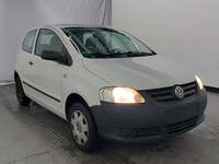 Pogled sprijeda desno