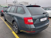 Pogled od pozadi levo