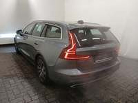 Vaade tagant vasakult