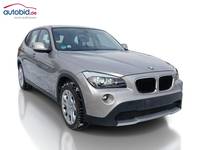 Pogled sprijeda desno