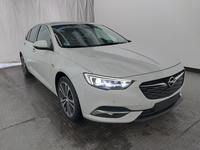 Pogled sprijeda desno