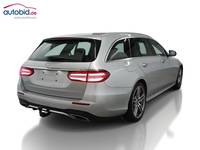 Pogled od pozadi desno