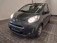 Pogled od napred levo