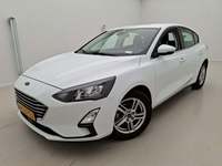 Pogled od napred levo