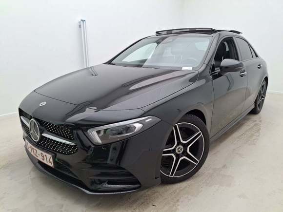 Pogled od napred levo