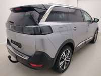 Pogled od pozadi desno