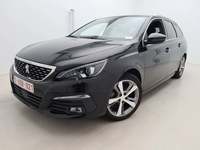 Pogled od napred levo