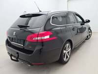 Pogled od pozadi desno