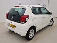 Pogled od pozadi desno